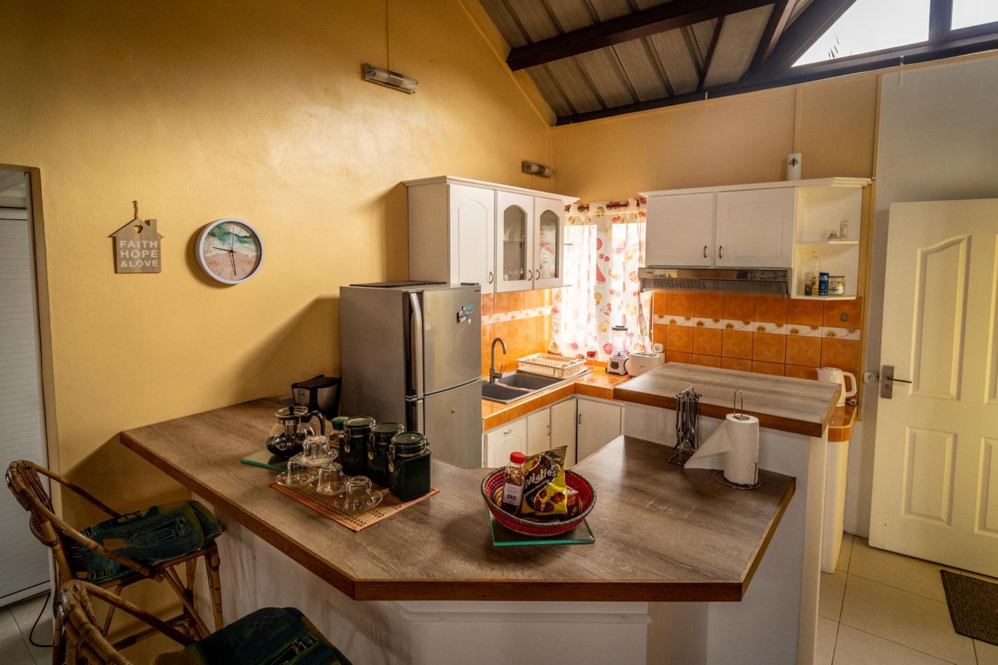 Charming Condo Riviere Noire Bagian luar foto
